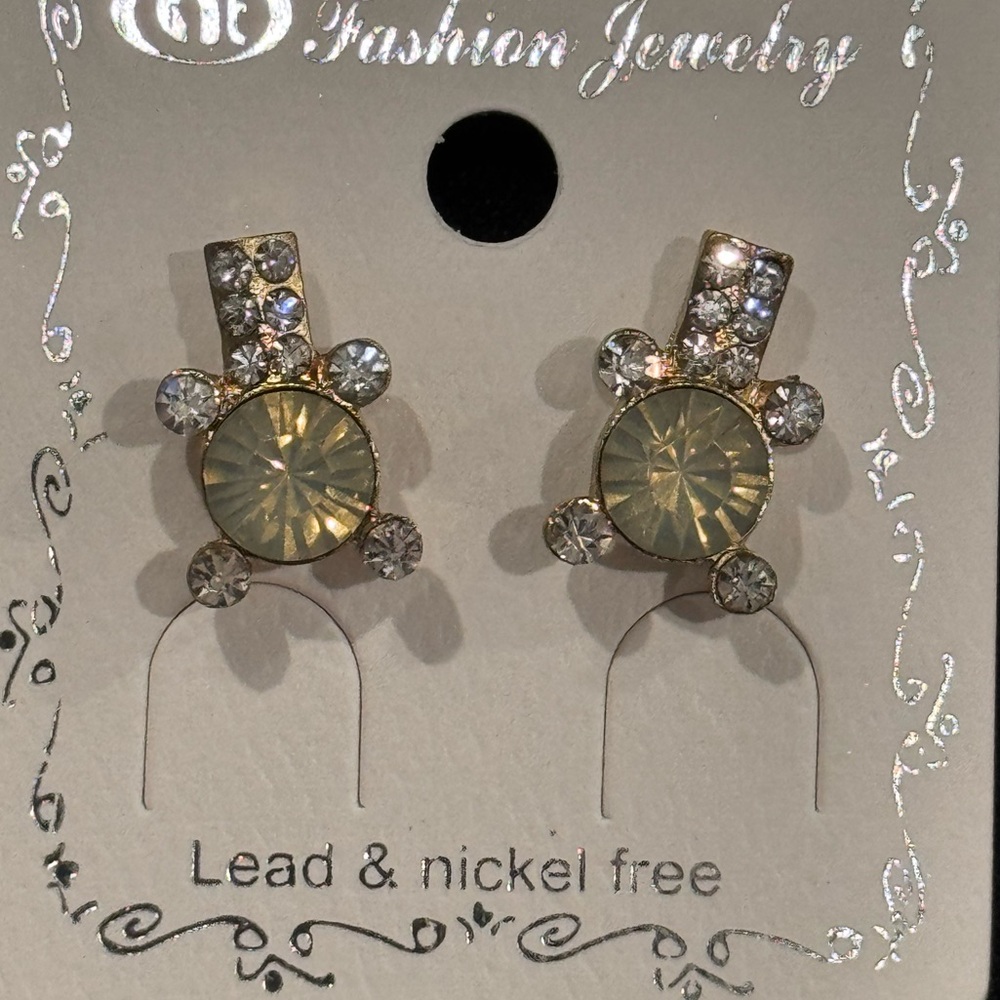 NT Fashion Jewelry Citrine Crystal Turtle Stud Earrings .75 inch
